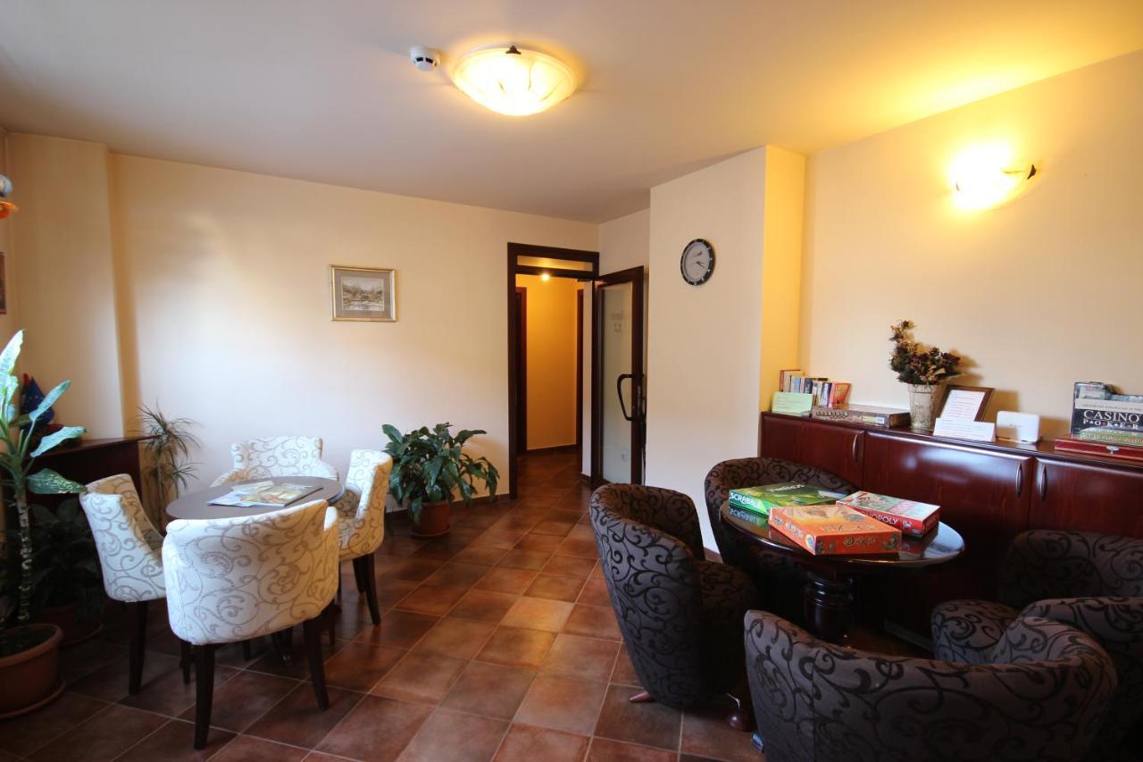 Bizev Hotel Bansko Buitenkant foto